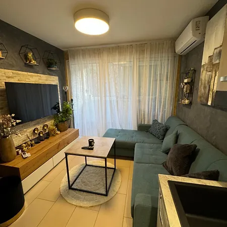 Astra With Private Parking